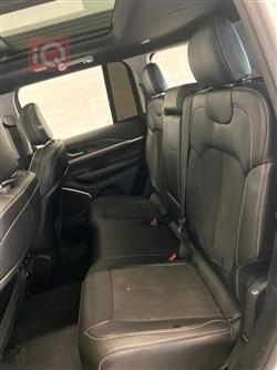 جیپ گراند شیرۆکی